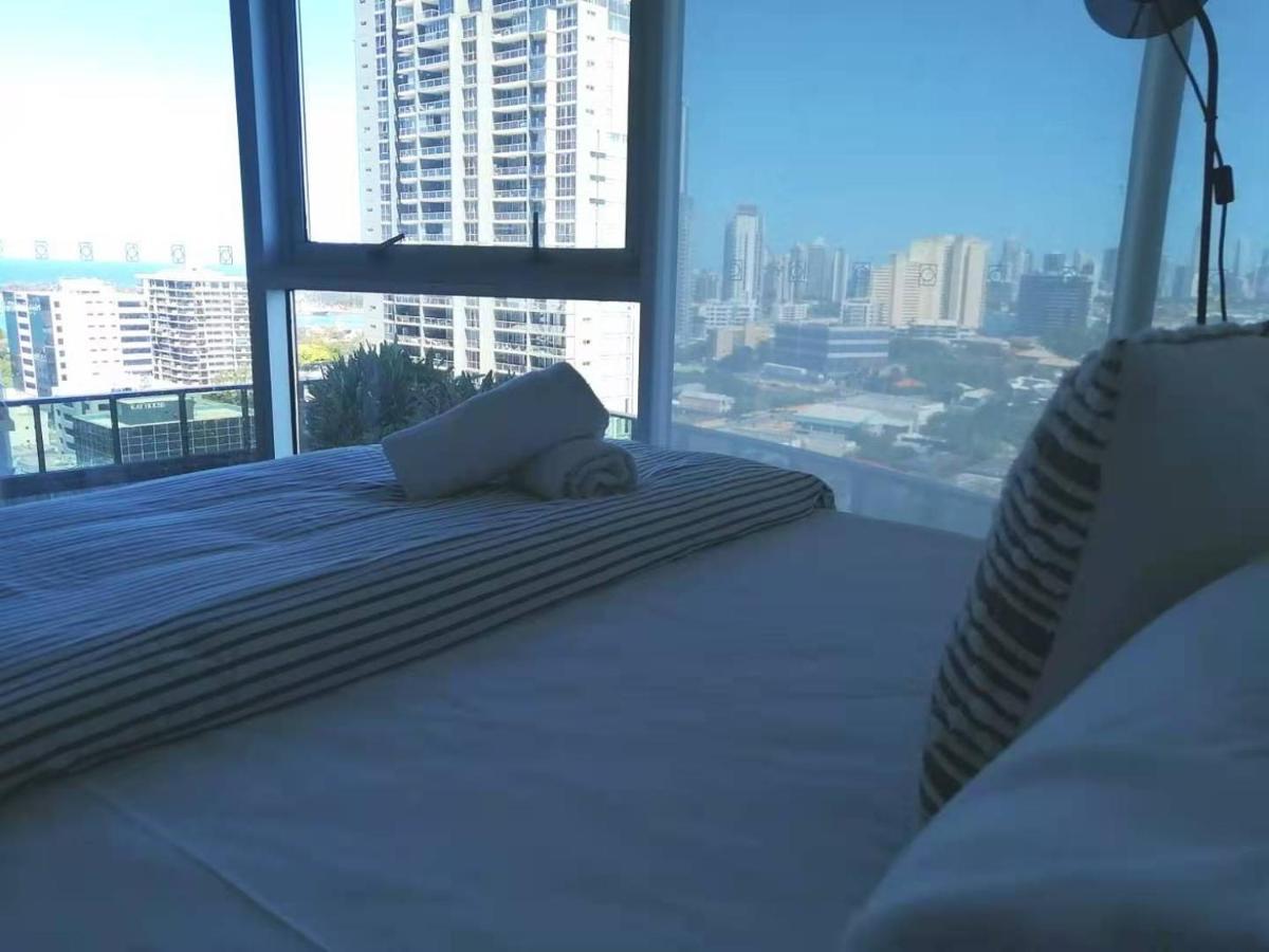 Three-Bedroom Apartment With Amazing View Near Surfers Paradise Gold Coast Extérieur photo