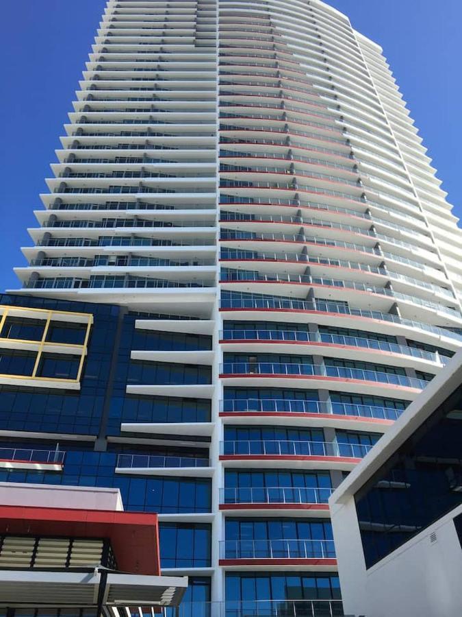 Three-Bedroom Apartment With Amazing View Near Surfers Paradise Gold Coast Extérieur photo