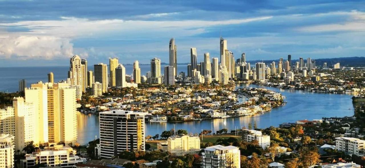 Three-Bedroom Apartment With Amazing View Near Surfers Paradise Gold Coast Extérieur photo