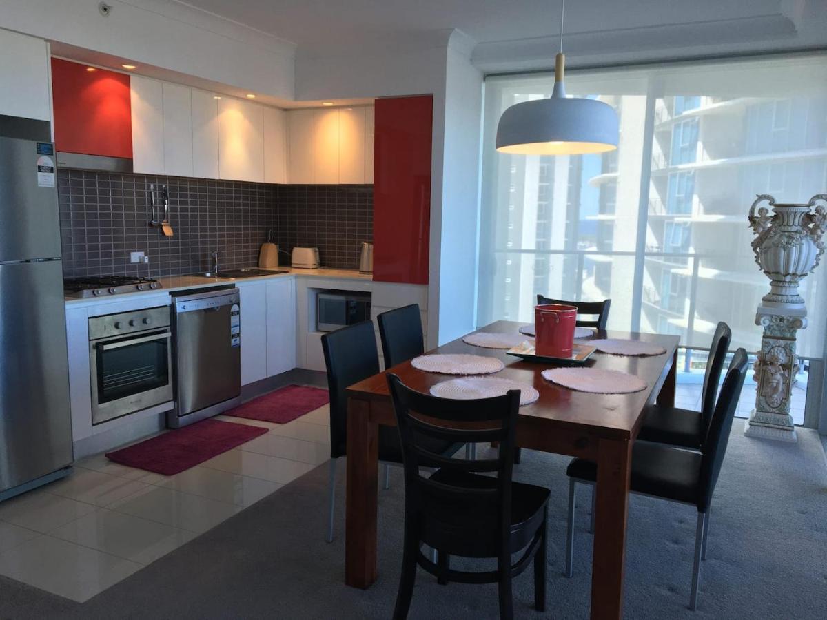 Three-Bedroom Apartment With Amazing View Near Surfers Paradise Gold Coast Extérieur photo