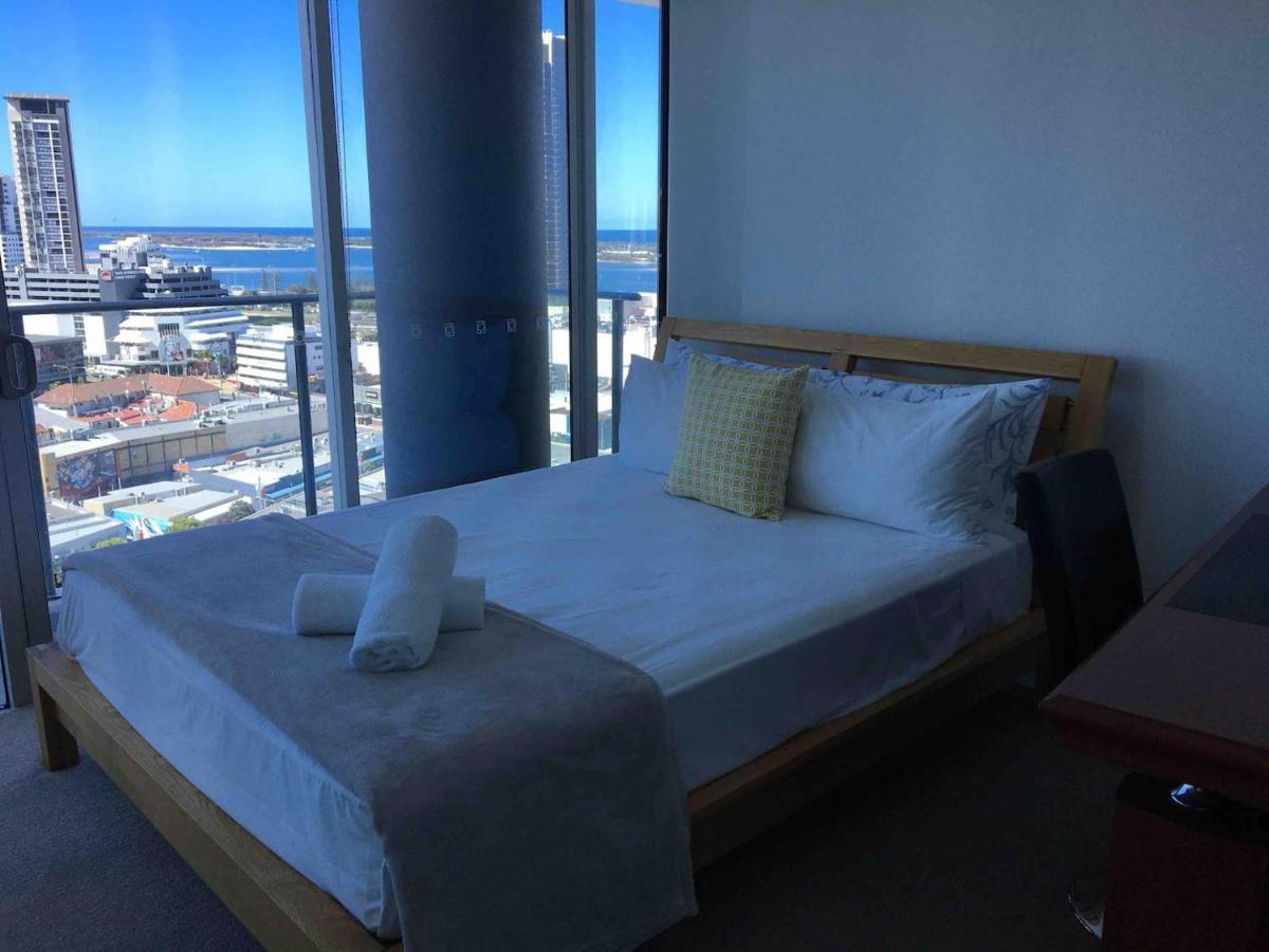 Three-Bedroom Apartment With Amazing View Near Surfers Paradise Gold Coast Extérieur photo