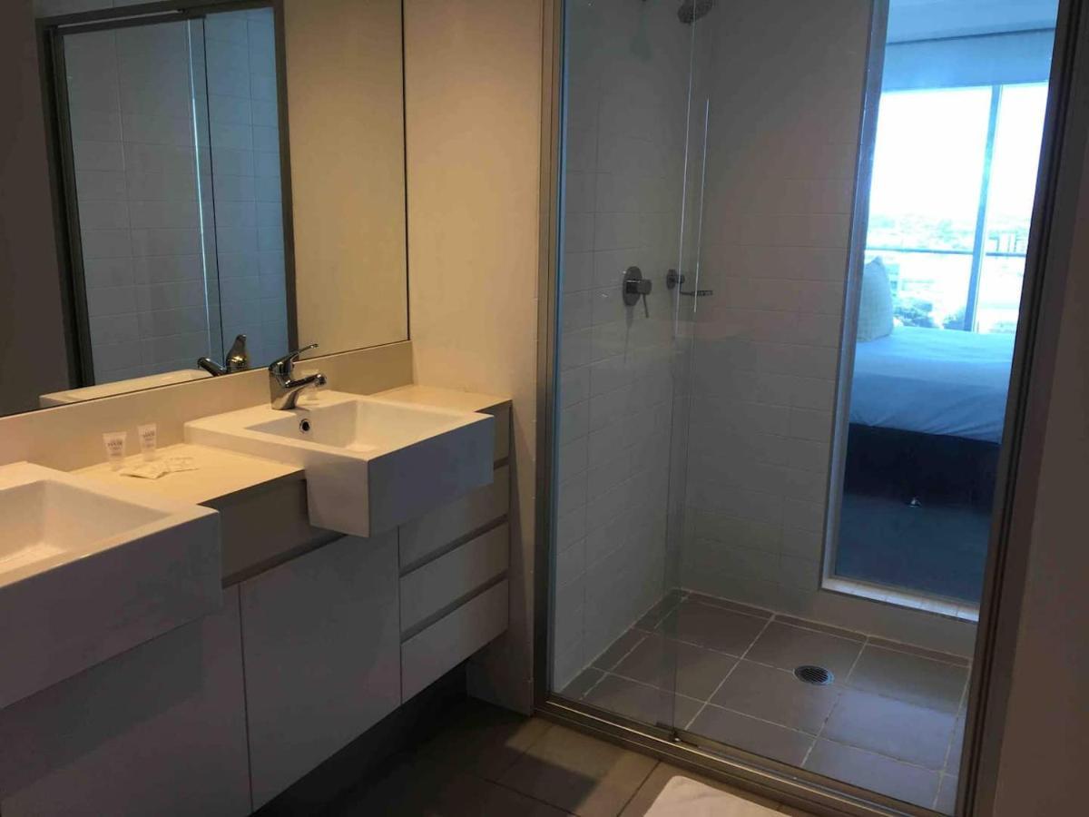 Three-Bedroom Apartment With Amazing View Near Surfers Paradise Gold Coast Extérieur photo